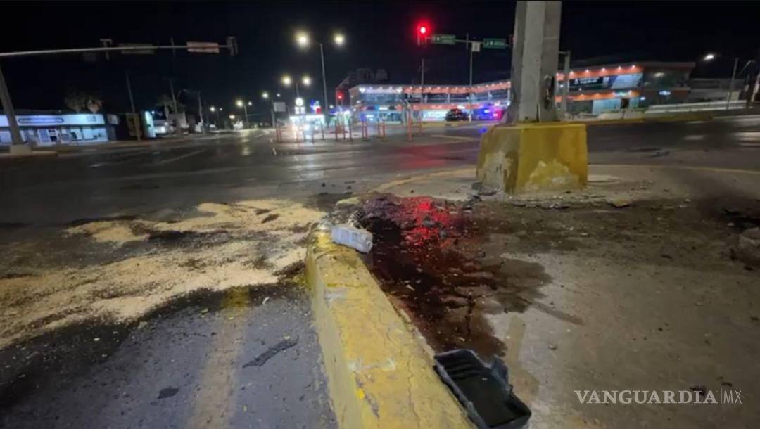 $!Vista del camellón central donde ocurrió el choque en Saltillo.