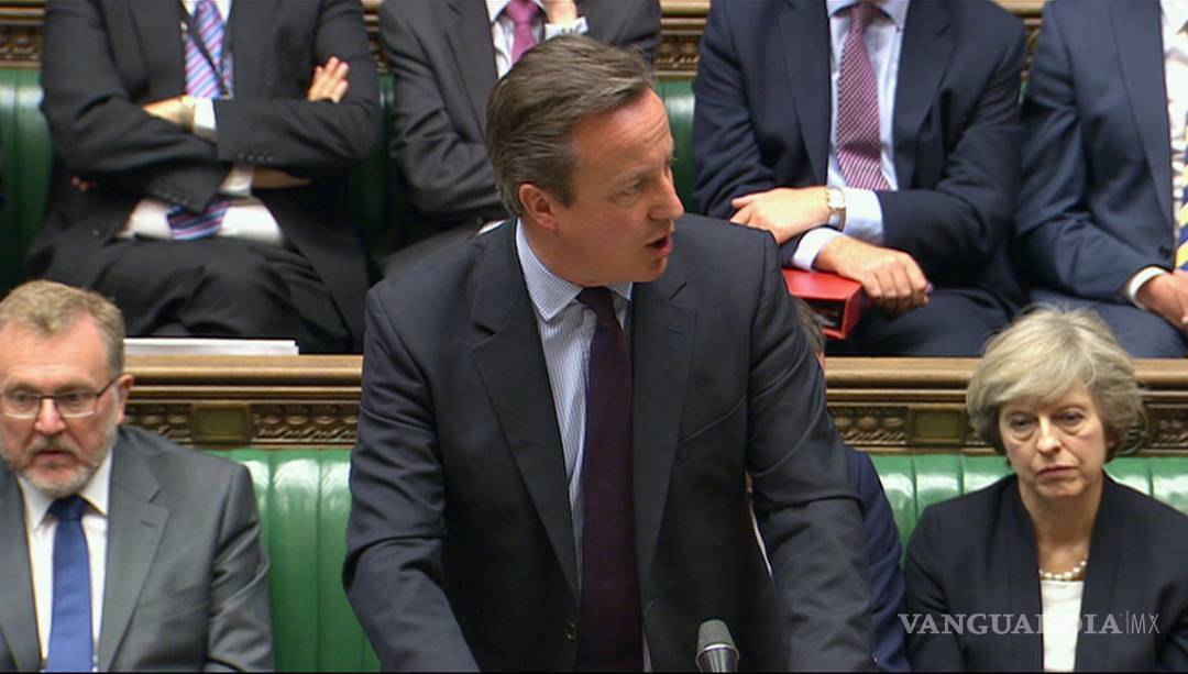 “Los que apoyamos la guerra tenemos que asumir esa responsabilidad”: Cameron