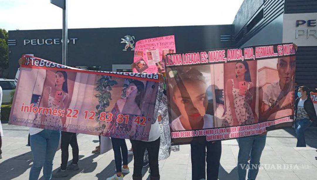 $!El sábado familiares y amigos de Liliana se manifestaron frente a la Fiscalía General de Puebla