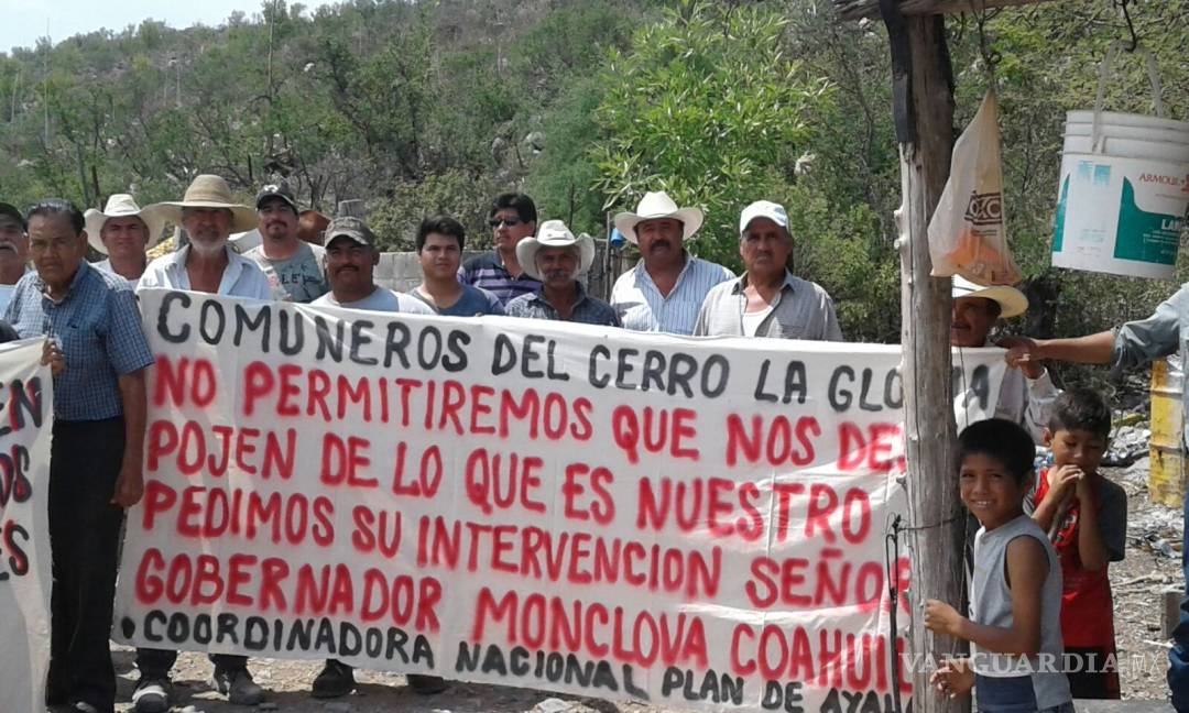 $!Bloquean caminos al Cerro La Gloria de Monclova para hostigar a los comuneros