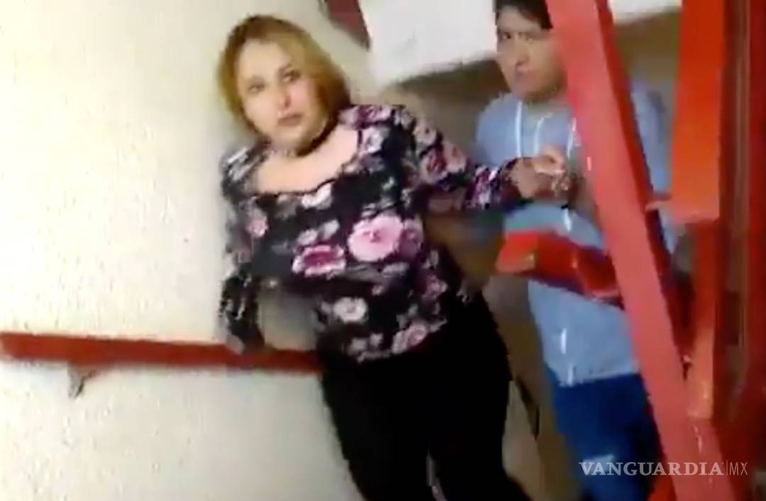 $!Así llegó Laura Karen con su familia tras desaparecer al tomar un taxi (video)