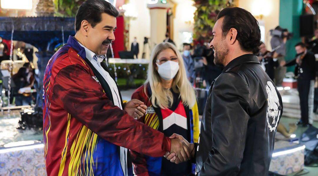 De Torreón a Venezuela... Pablo Montero le canta 'Las Mañanitas' a Nicolás  Maduro por su cumpleaños (video)