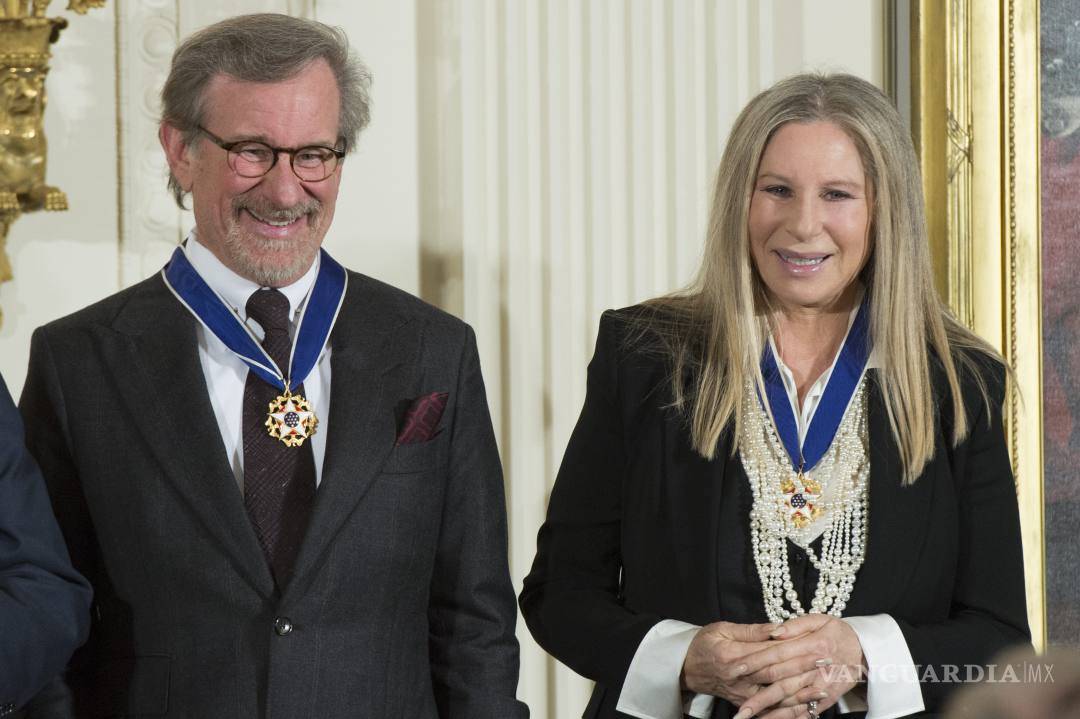 $!Obama entrega Medalla Presidencial a Spielberg