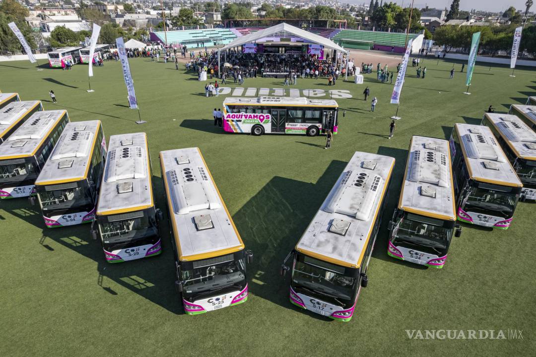 $!Operadores capacitados en primeros auxilios y atención al pasajero participarán en las dos rutas troncales que cruzan Saltillo.