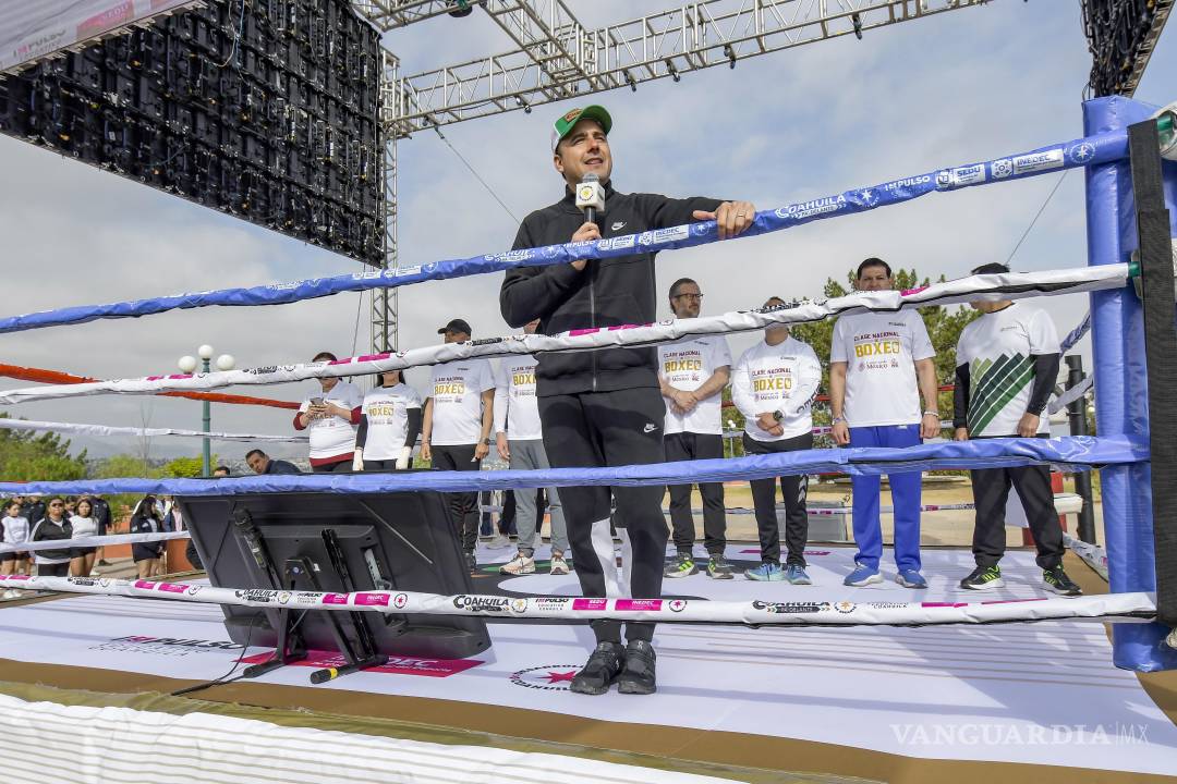 $!El gobernador Manolo Jiménez dio inicio a la clase nacional de boxeo, destacando la colaboración entre los tres niveles de gobierno.