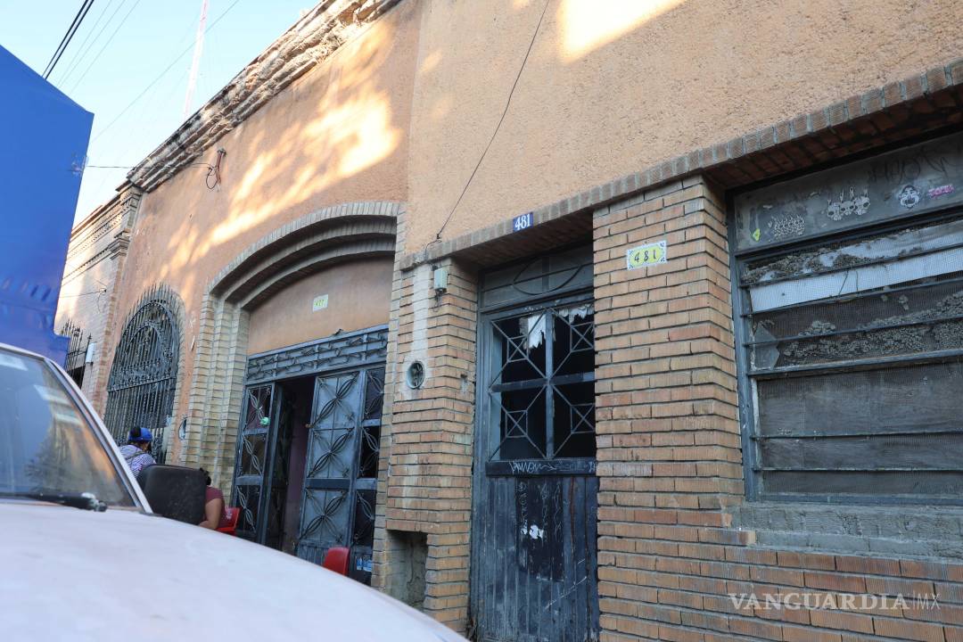 $!Bloqueo de la puerta principal y muro de block impiden el ingreso a los propietarios legítimos.