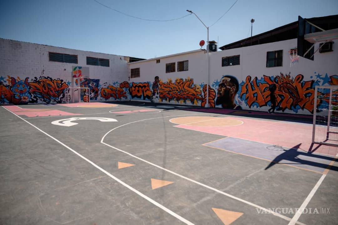 $!Los trabajos incluyeron superficie de cancha, porterías, tableros de básquetbol, luminarias, bancas, limpieza y reforestación.