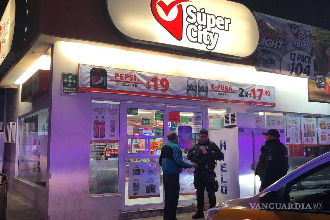 $!Clausuran negocio en Saltillo por vender alcohol fuera de horario