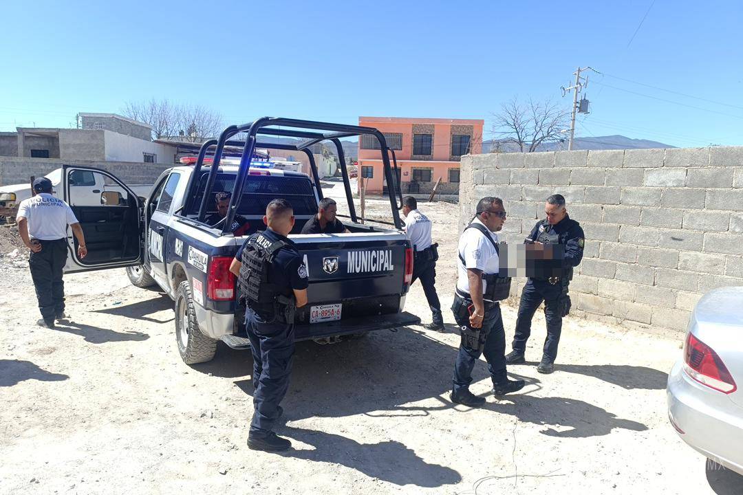 $!Policía de Coahuila y grupo Cóndor participaron en la movilización en la colonia Independencia.