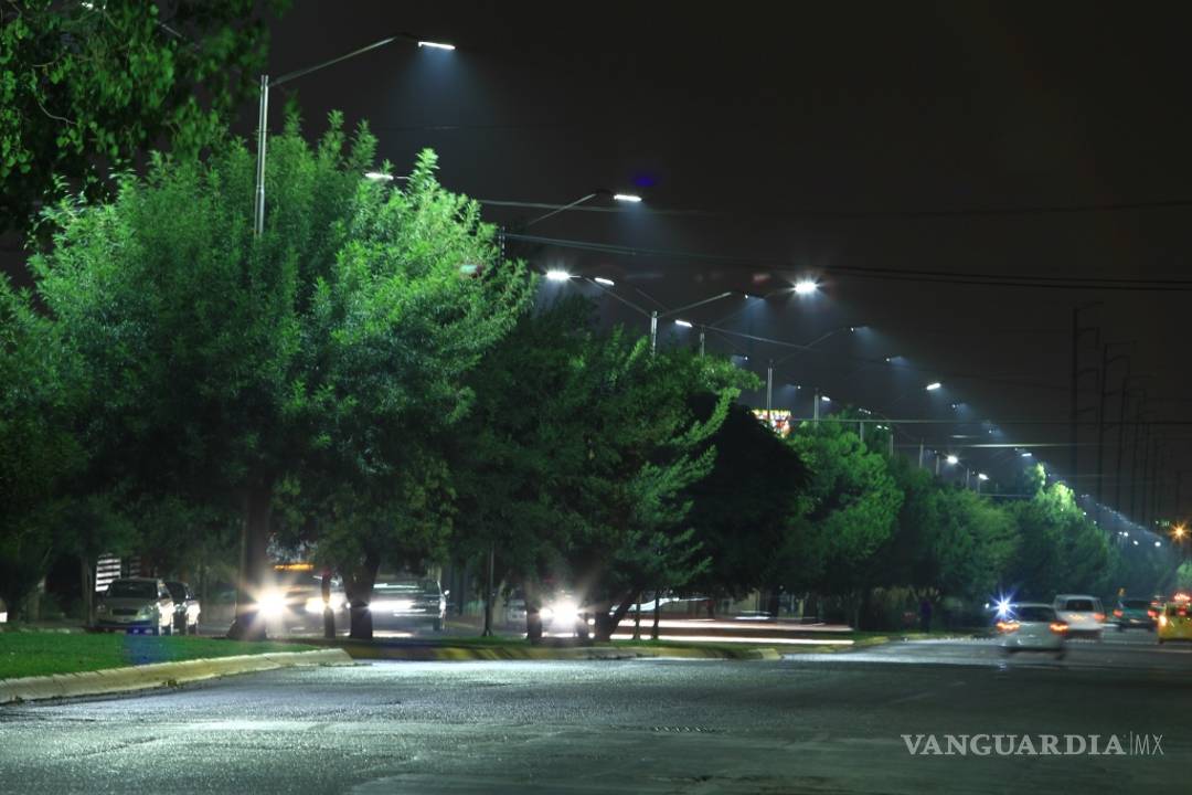 $!‘Oscurecen’ errores alumbrados públicos en Saltillo, Torreón y Monclova