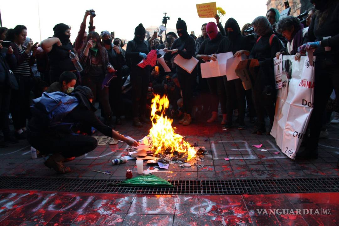 $!Feministas con ira, dolor y frustración mira estas imágenes