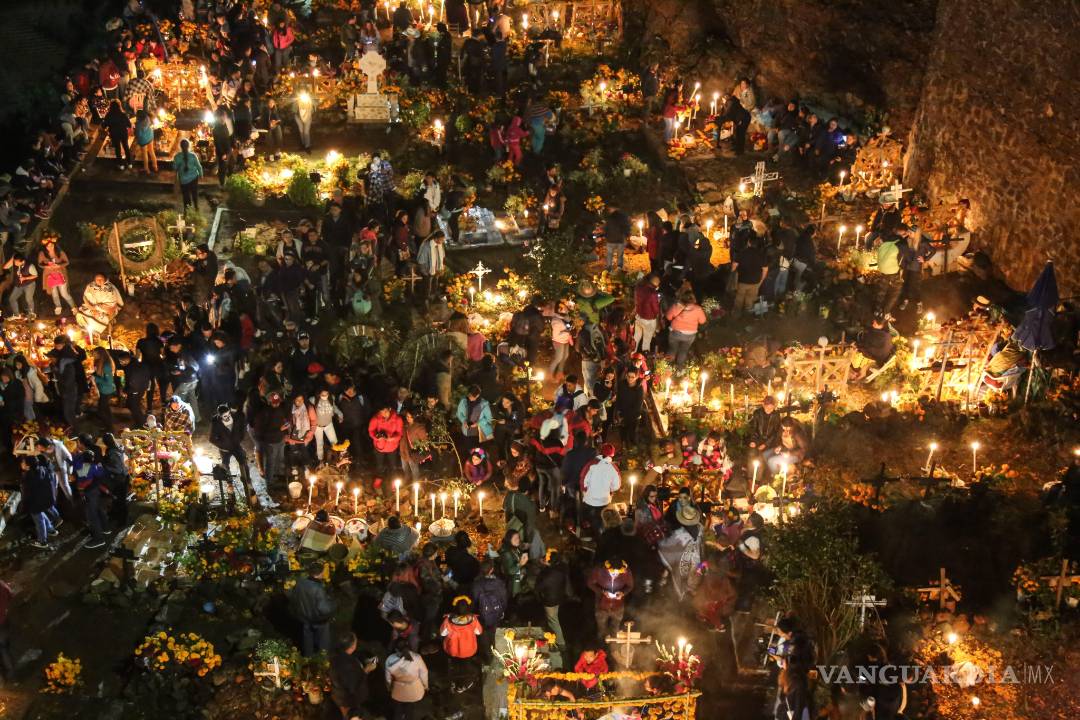 $!Janitzio celebra a sus muertos (Fotogalería)