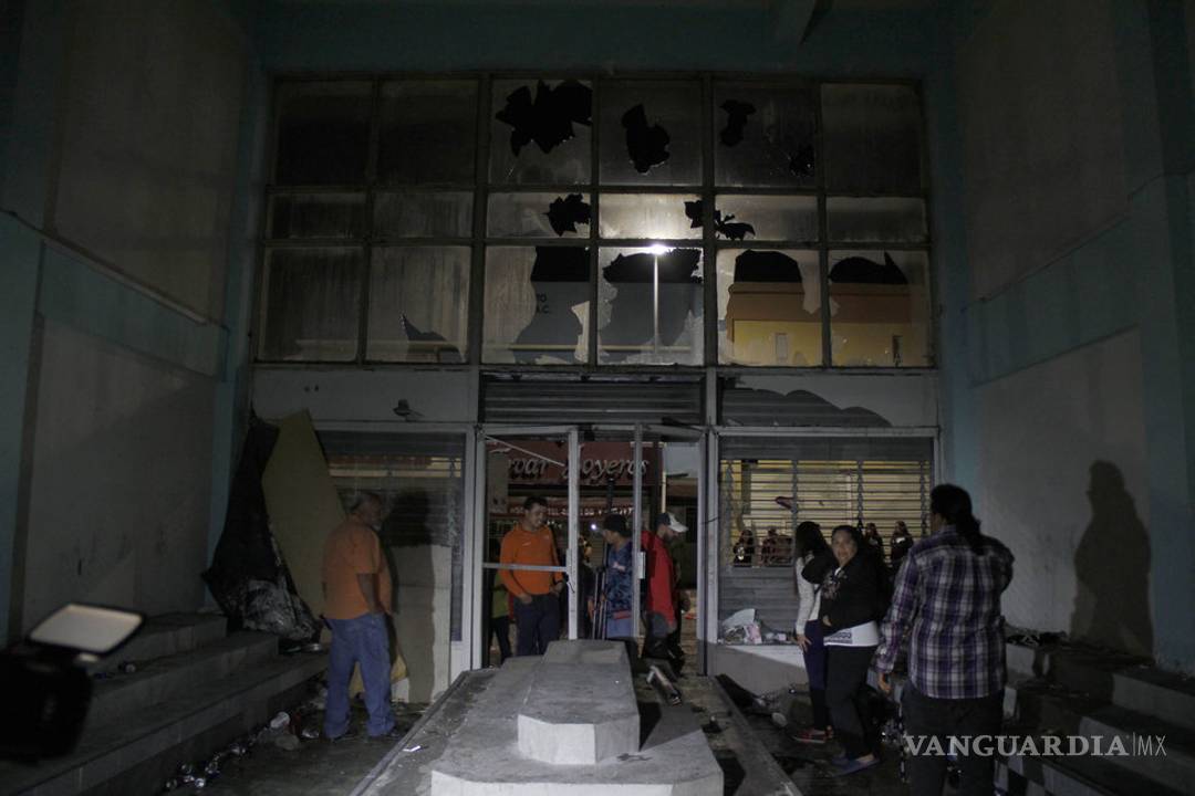 $!Burlaron vigilancia policiaca, jóvenes de Saltillo para organizar fiesta que congregó a casi mil asistentes