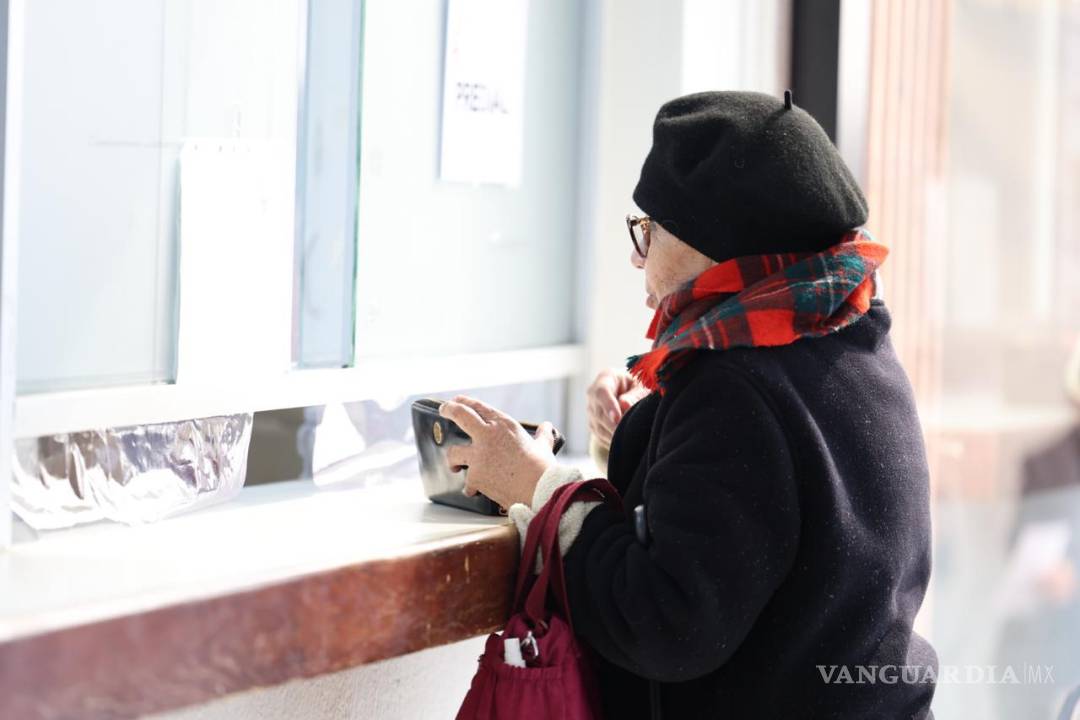 $!Autoridades municipales informaron que el impuesto predial puede pagarse de forma presencial en cajas y módulos externos, así como a través de plataformas digitales y el Chat Bot del Municipio de Saltillo.