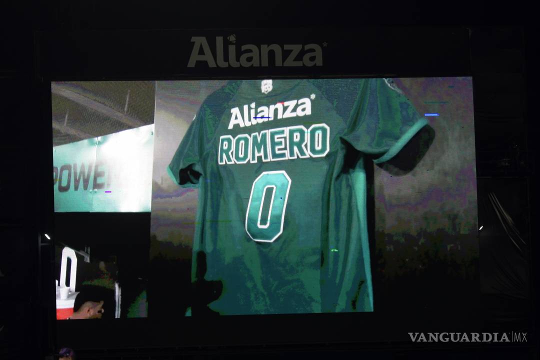 $!Imágenes de Jesús Antonio Romero Valenzuela se proyectaron en la pantalla del Madero como despedida al querido bat boy.