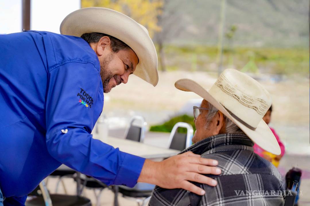 $!Los apoyos incluyeron cemento, block, varilla, tinacos, sanitarios y otros materiales para mejorar los servicios sanitarios.