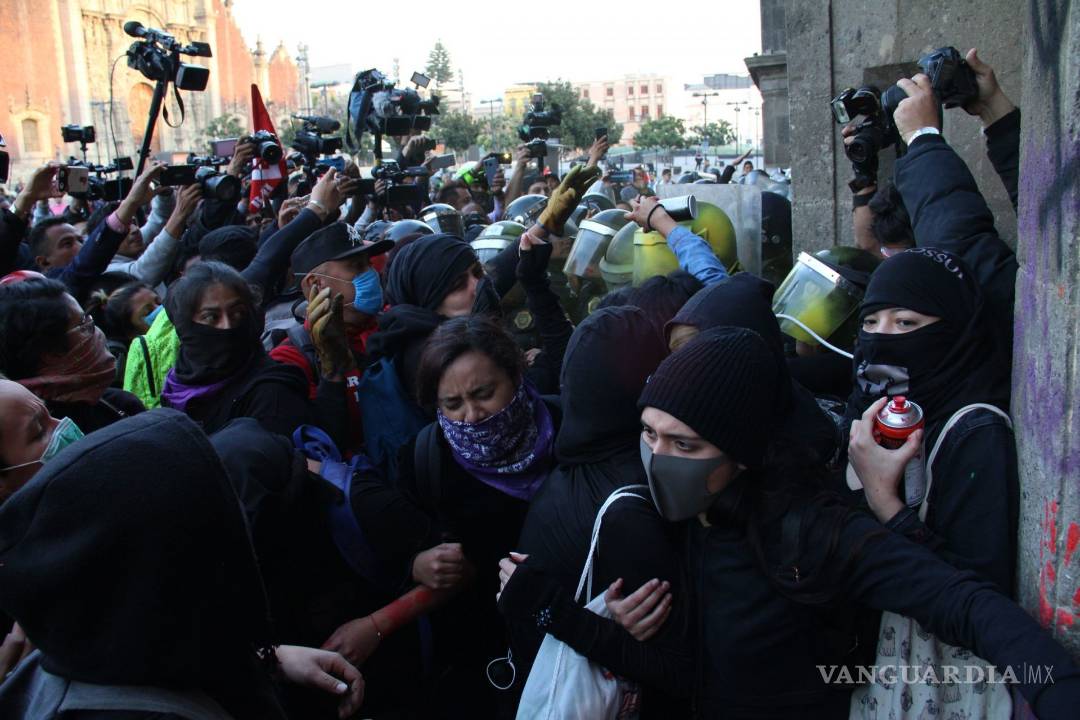 $!Feministas con ira, dolor y frustración mira estas imágenes