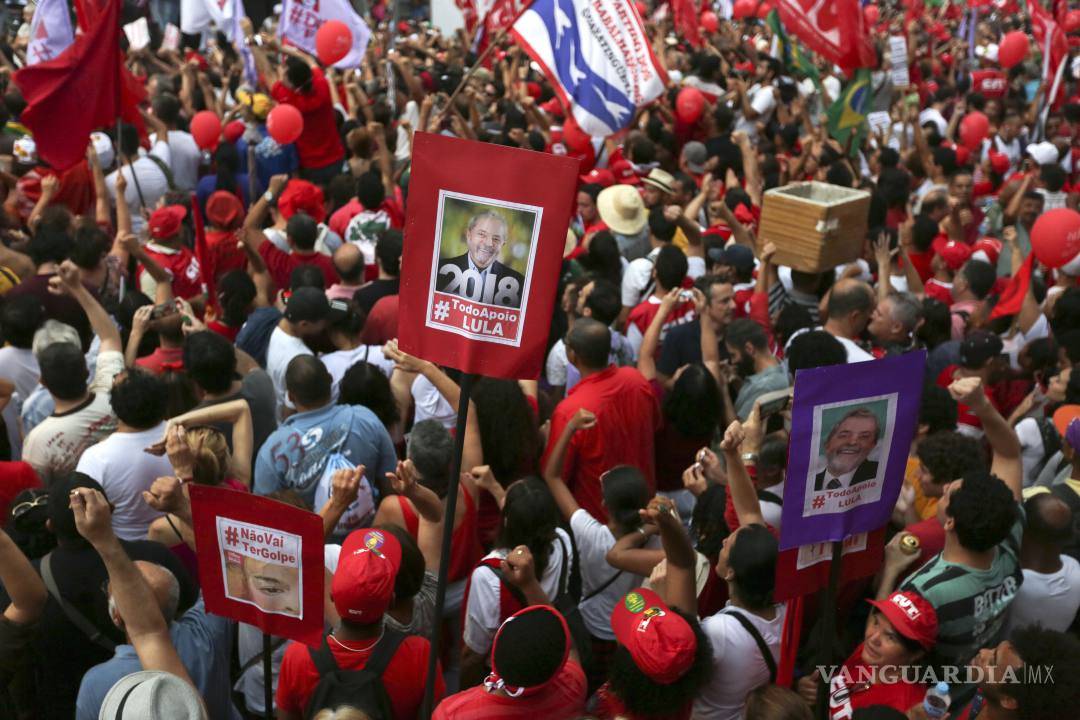 $!Miles expresan contundente respaldo a Gobierno de Rousseff