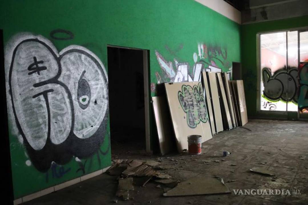 $!Las instalaciones de lo que fue el museo del Giroscopio se encuentran bajo el abandono y el graffiti.