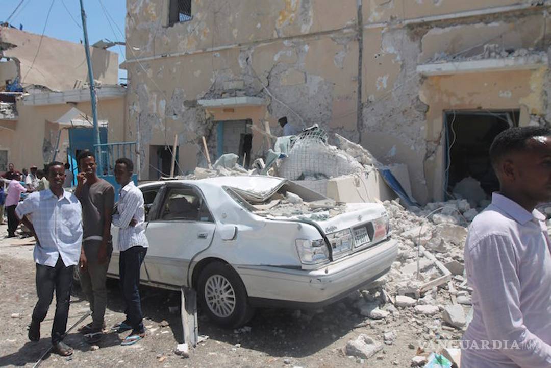 $!Coche bomba explota cerca del Palacio Presidencial de Somalia; van 22 muertos y 55 heridos