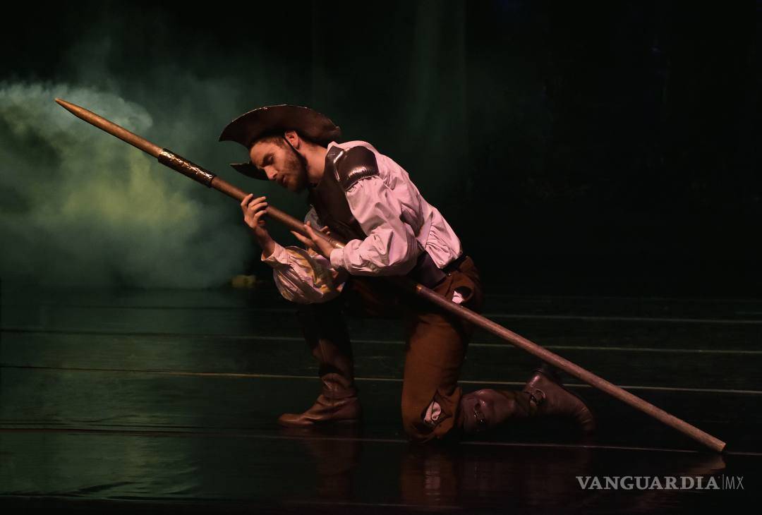 $!Bailarines mexicanos reviven fantasías del Quijote para celebrar a Cervantes