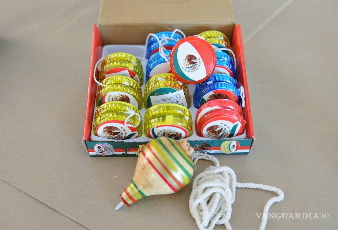 $!El trompo, el yoyo, la lotería y la matatena, protagonistas de la muestra cultural.