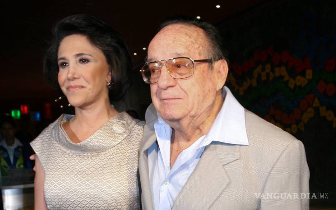 Promoverá Florinda Meza las obras de teatro que dejó "Chespirito"