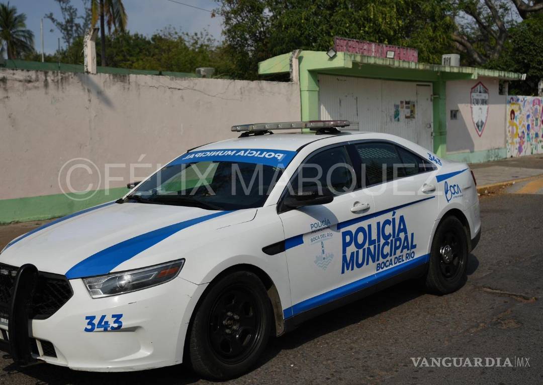 $!Disfrazado del Joker, estudiante de secundaria intentó apuñalar a su maestro, en Veracruz