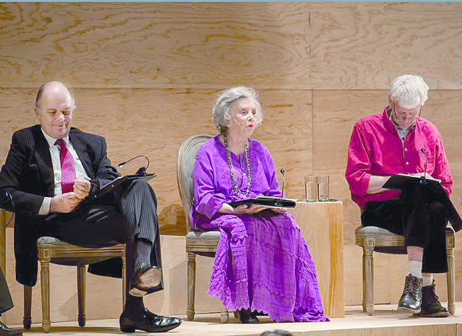 $!Intelectuales y artistas hispanos publican un manifiesto contra Trump