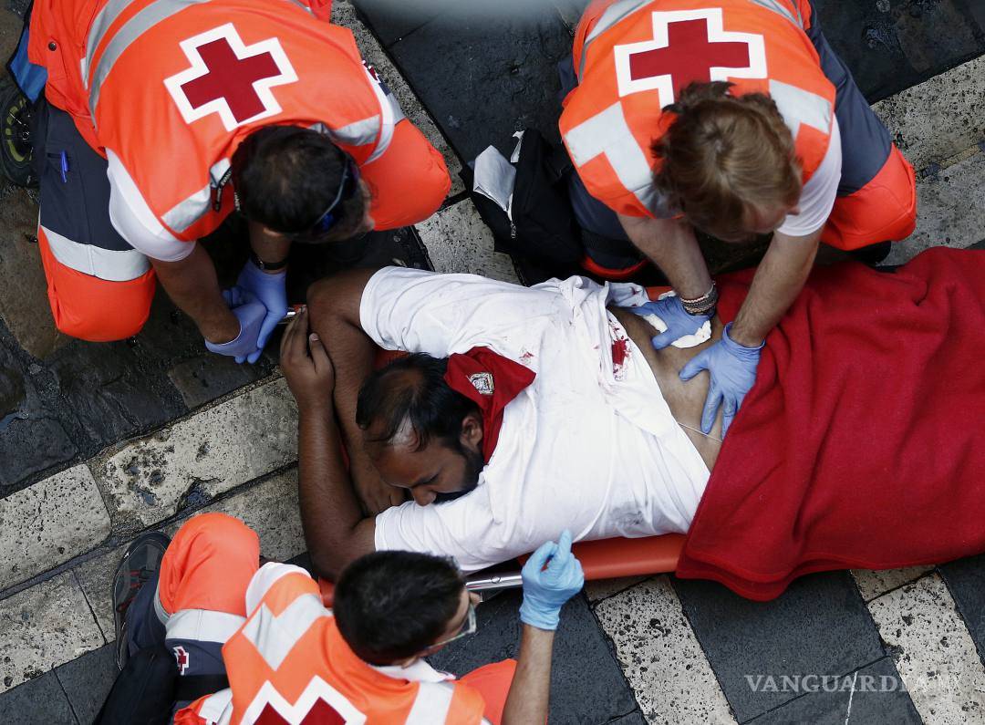 $!Varios heridos por cornadas en un peligroso encierro de Sanfermines