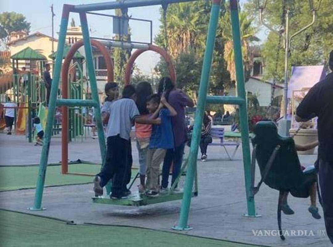 $!Los juegos ortopédicos son usados por público en general, sin que nadie les llame la atención.