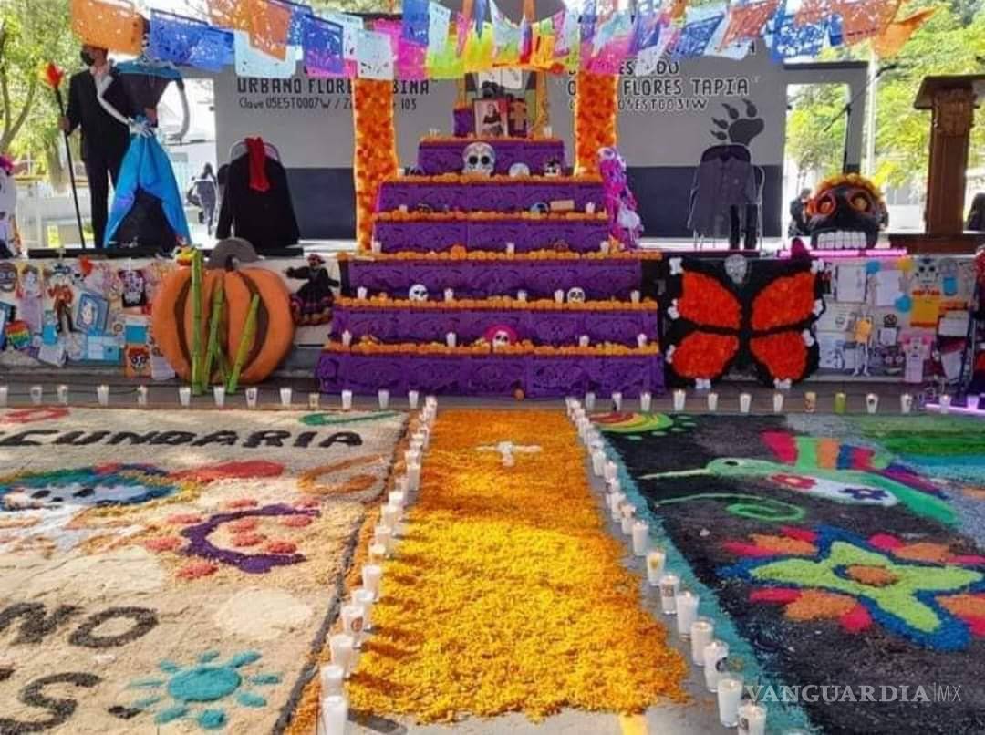 $!¿Ya viste estos altares en Saltillo? Dedicados a familiares, Walt Disney, Juan Gabriel, Cri-Cri y más (Fotos)