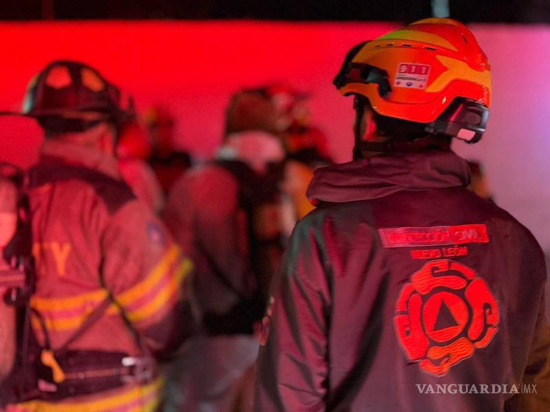 $!Fuga de gas cloro deja un hombre con síntomas de intoxicación, en Monterrey