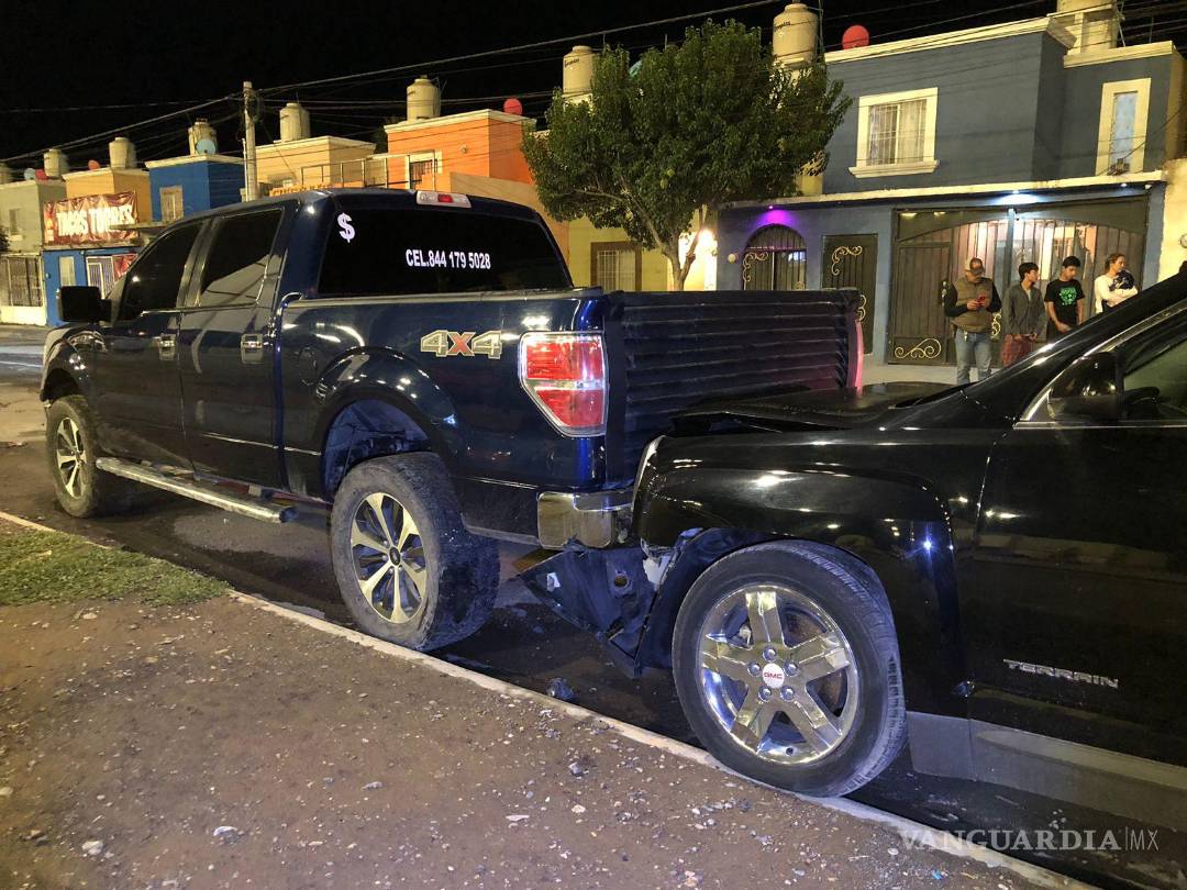 $!La Terrain impactó a la camioneta.