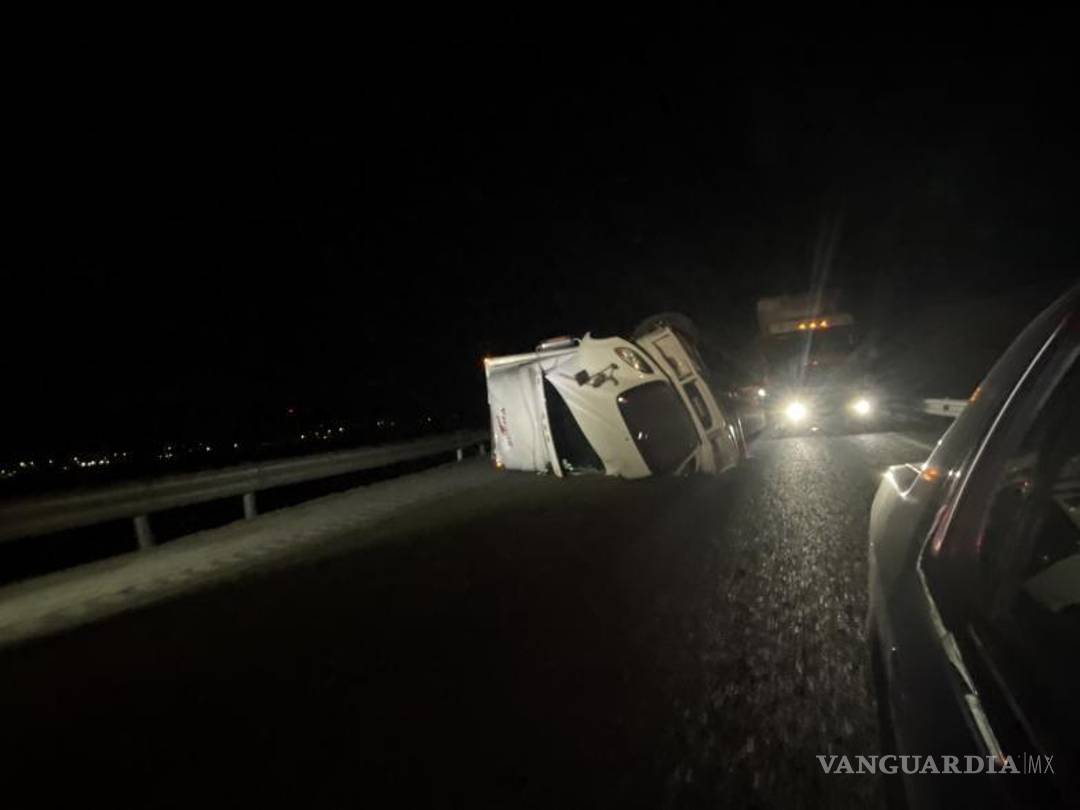 $!Llegaron al sitio para auxiliar en la circulación elementos de la Guardia Nacional.