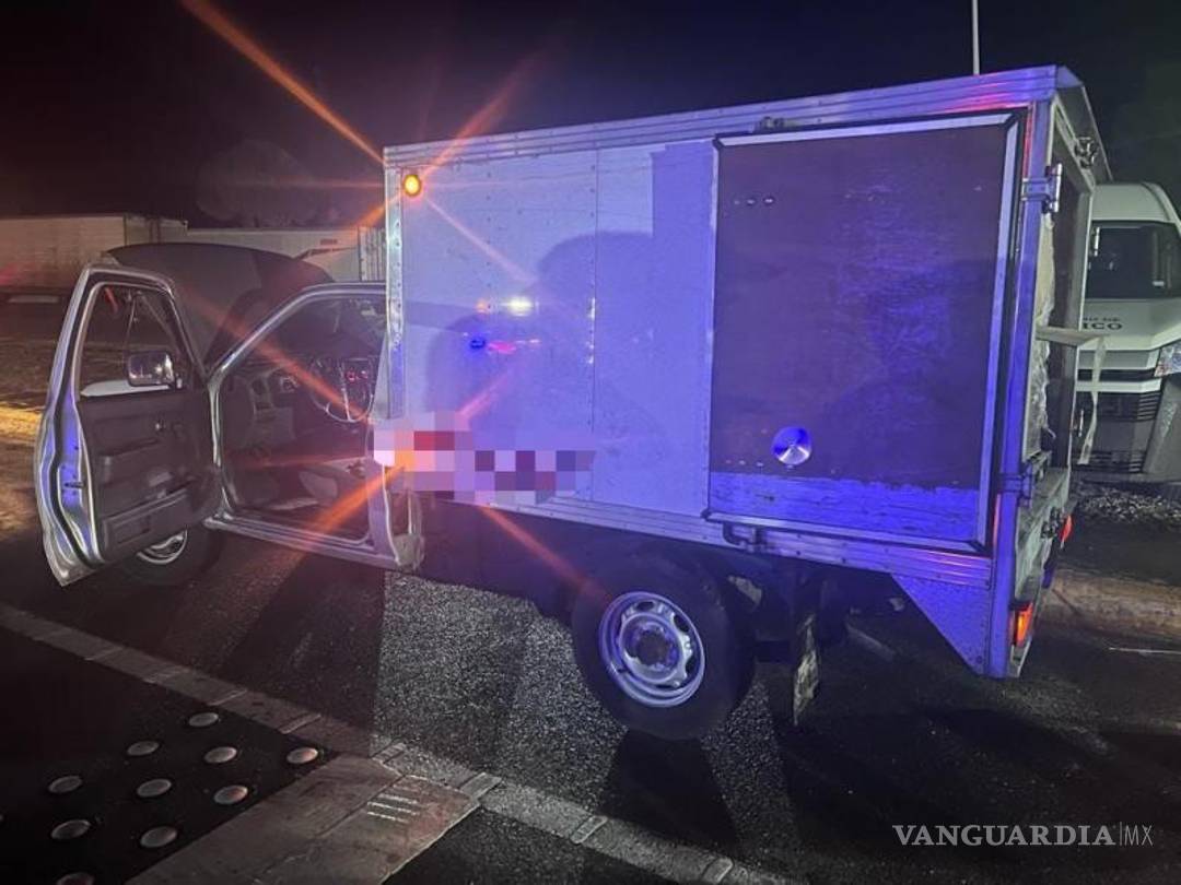 $!Fue a bordo de un vehículo Nissan Estaquitas y al realizar una revisión encontraron 21 paquetes de diferentes formas y tamaños