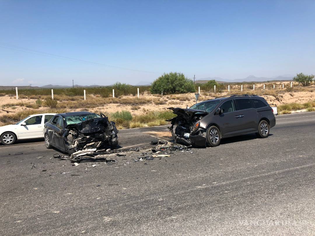 $!Choque en carretera a Monclova termina con un muerto y cinco heridos