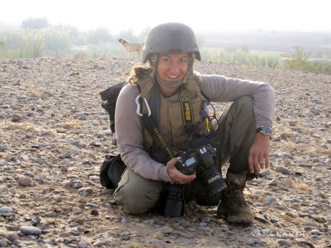 $!"Me pregunto constantemente por qué sigo viva”: Lynsey Addario