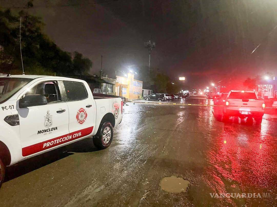 $!Quince vialidades fueron cerradas a la circulación debido a las inundaciones.