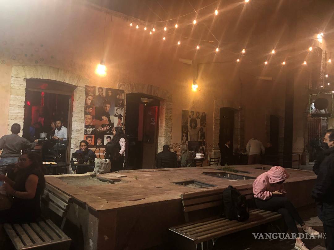 $!Con hospitales a tope, sigue afluencia en calles ¿sin temor al COVID-19?