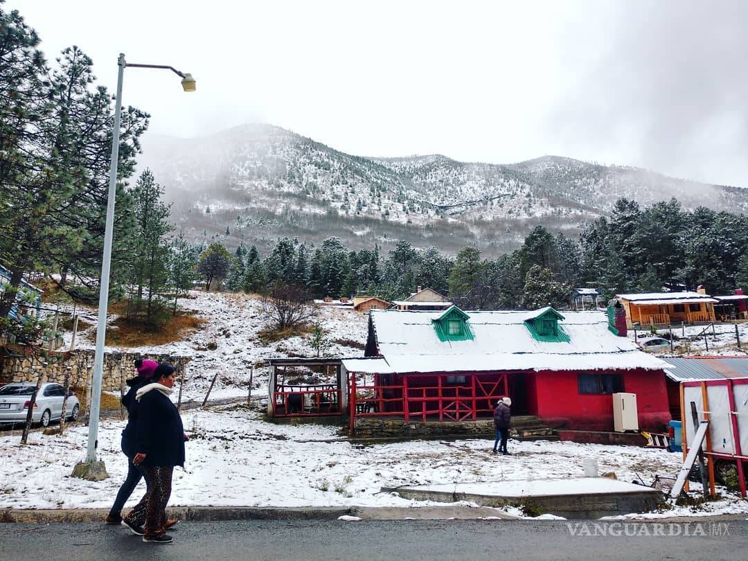 $!Nevada en la sierra de Arteaga sorprende a los saltillenses