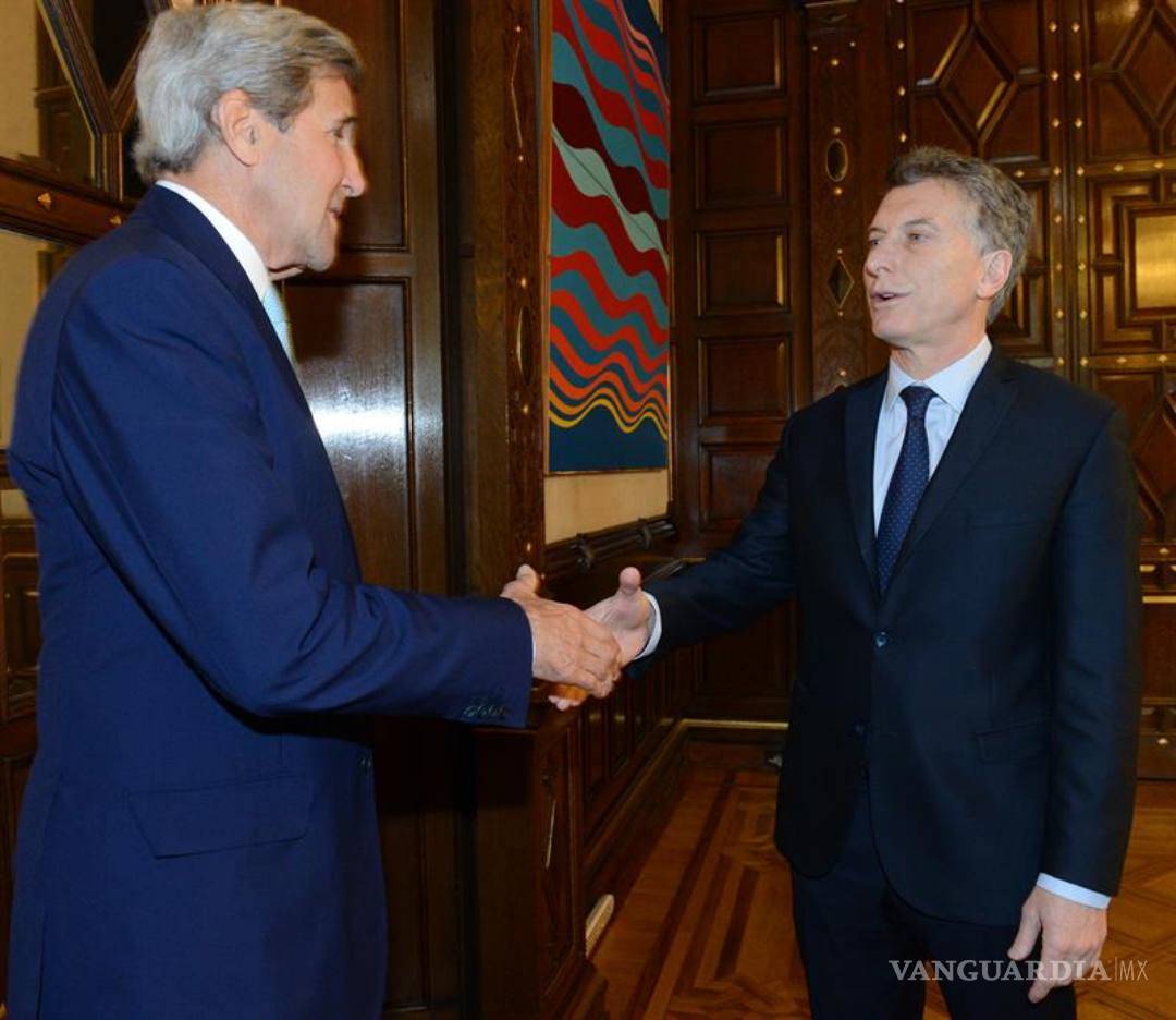 $!Kerry entrega a Macri documentos sobre la dictadura argentina