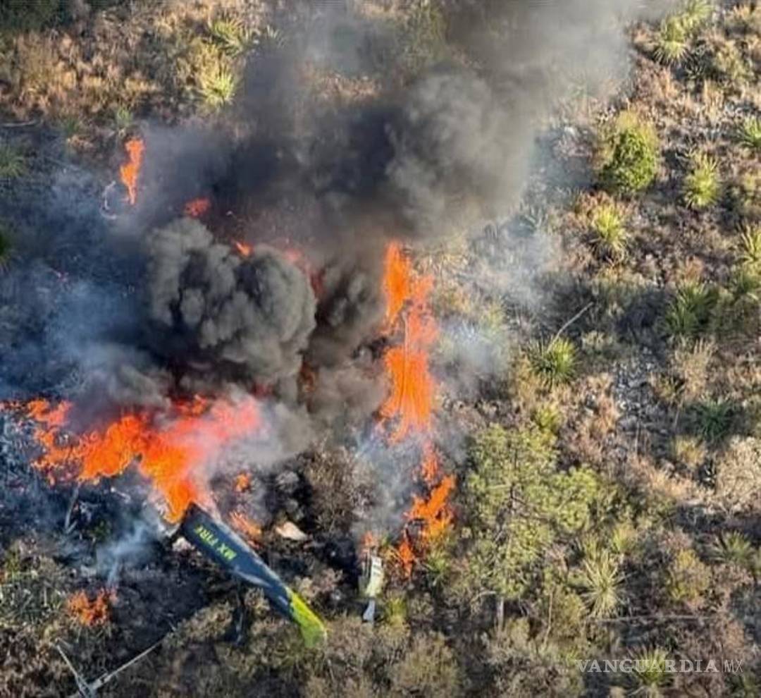 $!El helicóptero perdió estabilidad durante la aproximación y sufrió una caída forzada a unos metros del punto de aterrizaje debido a una falla en la unidad.