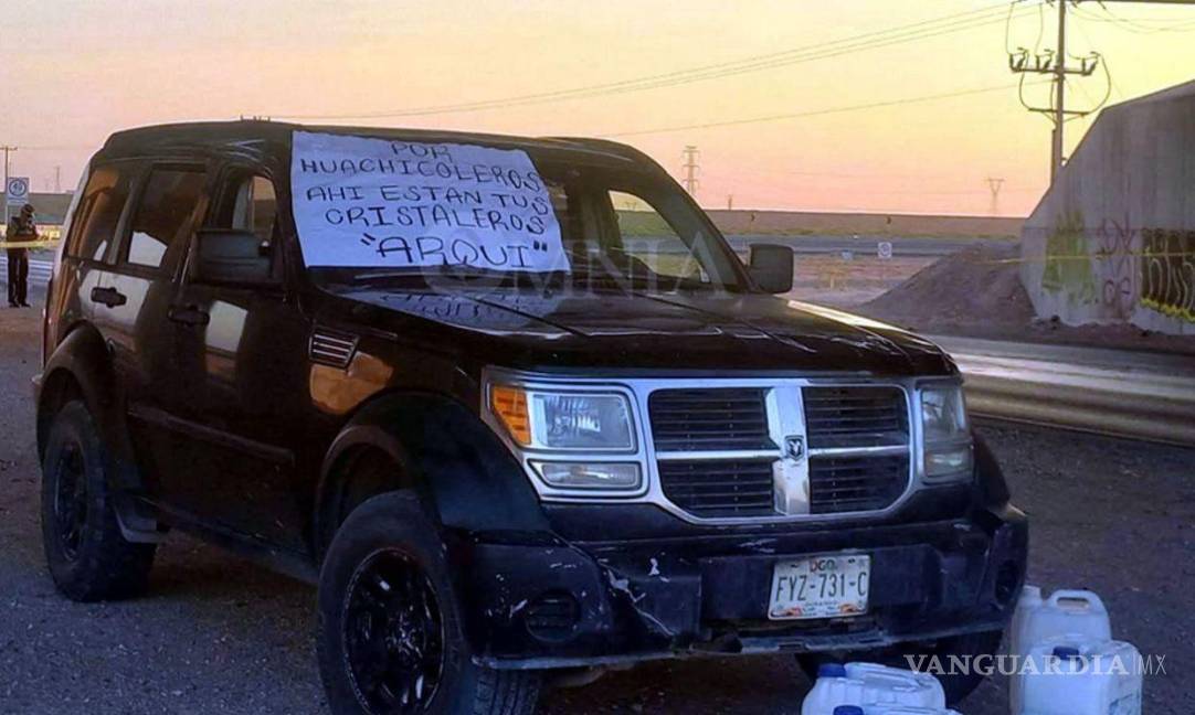 $!Junto los cuerpos fue encontrada una camioneta con un mensaje.