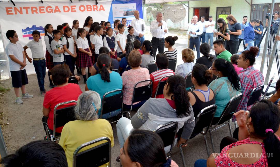 Pavimentan en Torreón calles de dos ejidos