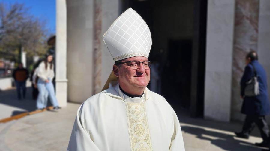 El obispo de Saltillo, monseñor Hilario González García, informó a la comunidad sobre la localización con bien del padre Claudio y la evolución médica favorable del padre Felipe Martínez.