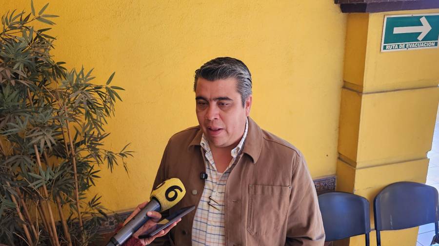 Alejandro González Farías, secretario del Ayuntamiento de Ramos Arizpe, afirma que la ciudad cuenta con 100 grupos de seguridad deWhatsApp.