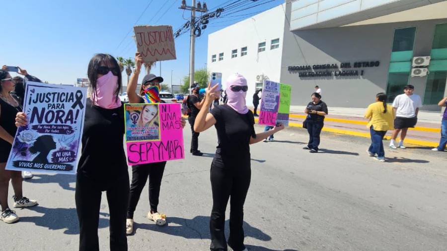 Tras la movilización, la Fiscalía informó que el imputado permanece vinculado a proceso por el delito de feminicidio y bajo la medida cautelar de prisión preventiva.