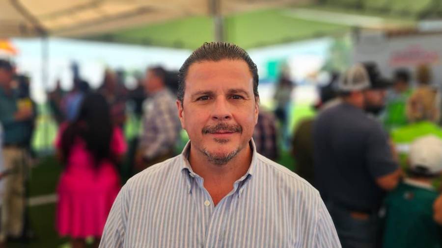 El director de Servicios Públicos, Aníbal Soberón, informó que el Municipio mantiene operativos permanentes de limpieza y alumbrado, además de aplicar sanciones por tirar basura en la vía pública.
