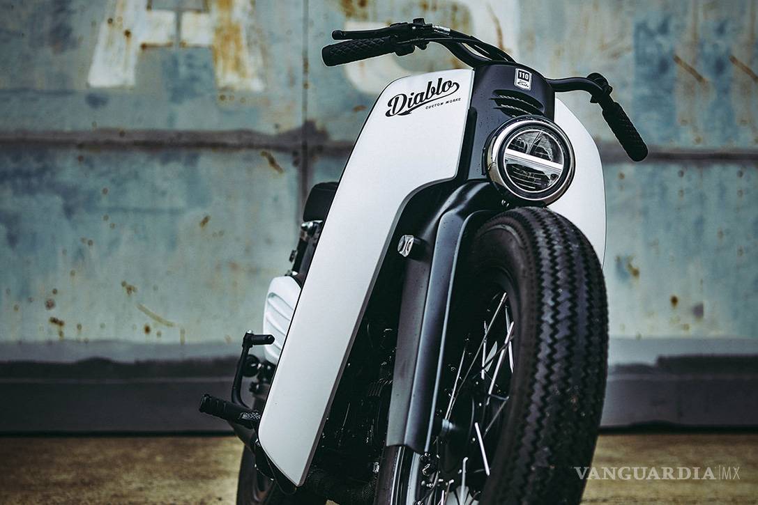 $!Honda Super Power Cub 2018, novedosa moto que guarda el estilo retro